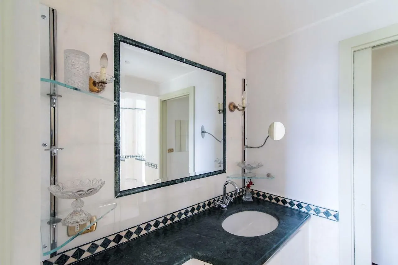 Villa Giu Luxury - The House Of Travelers Faggeto Lario
